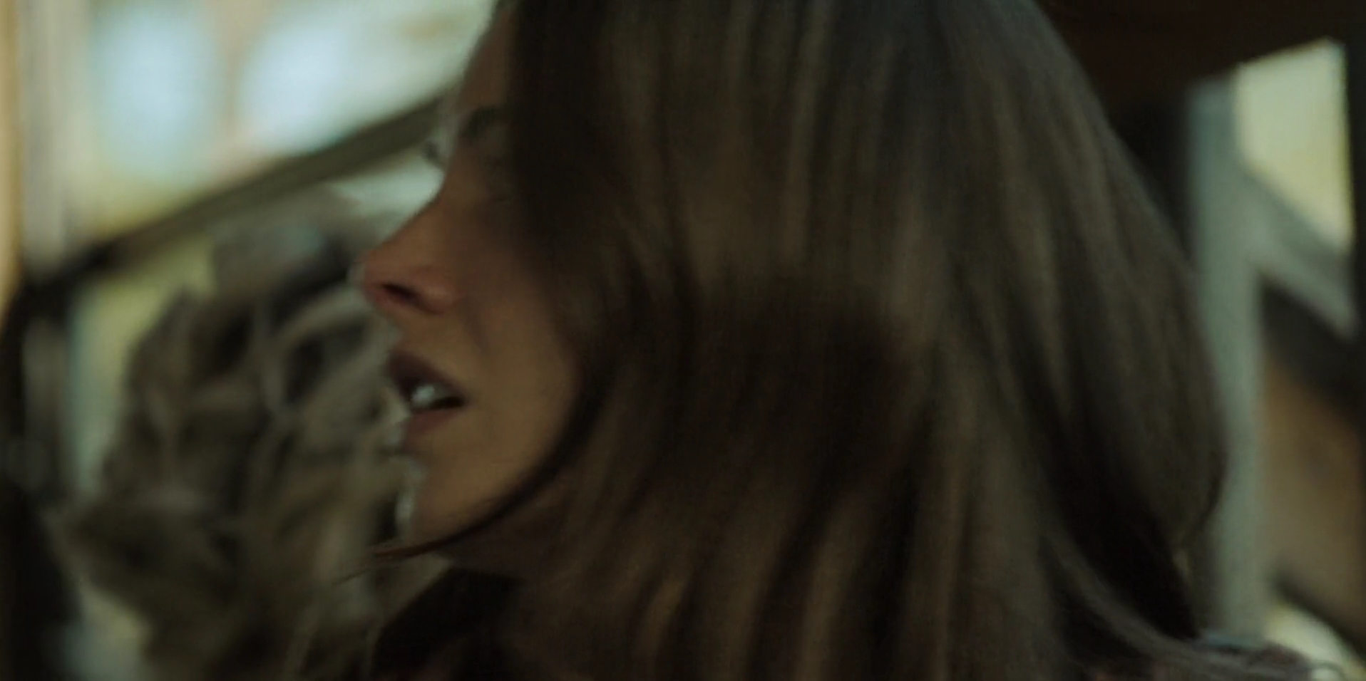 Ashley-Greene-dot-nl_WrongPlace2806.jpg