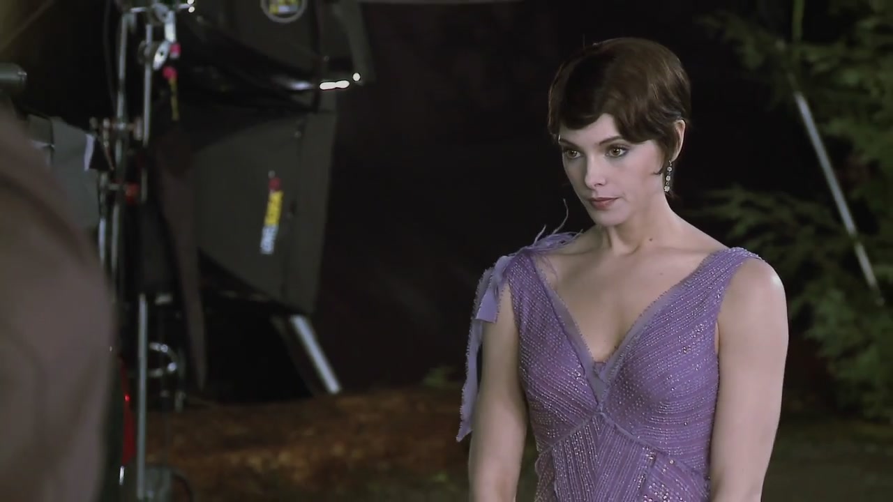 Ashley-Greene-dot-nl_BreakingDawn-FullBRoll0055.jpg