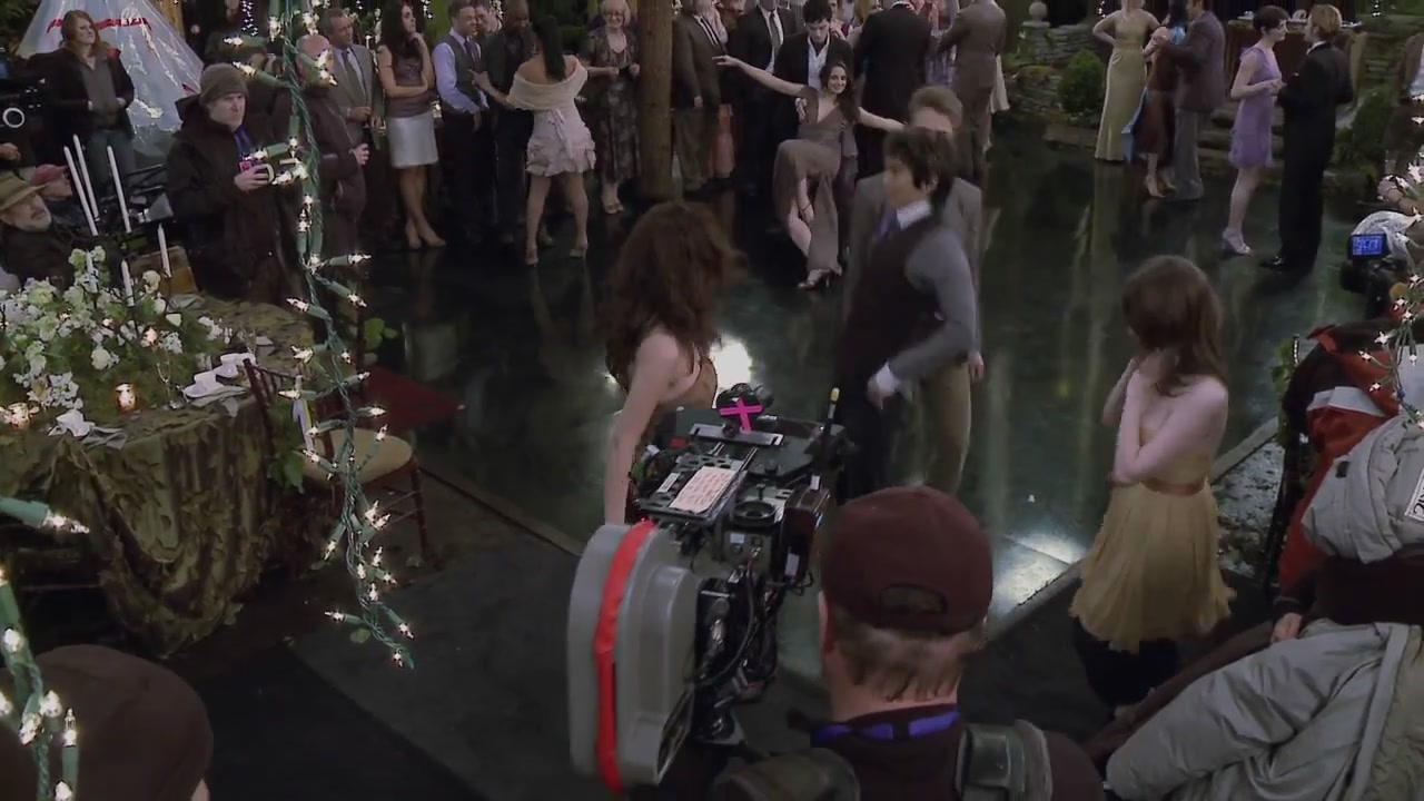 Ashley-Greene-dot-nl_BreakingDawn-FullBRoll0116.jpg