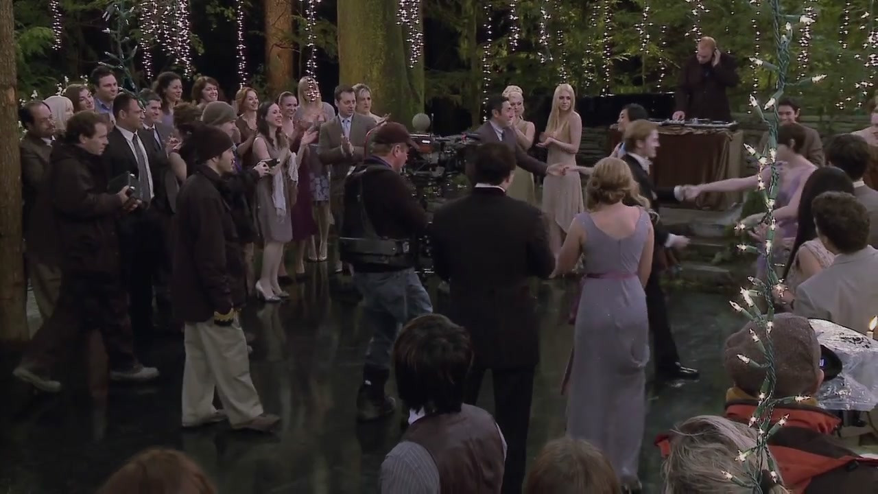 Ashley-Greene-dot-nl_BreakingDawn-FullBRoll0136.jpg