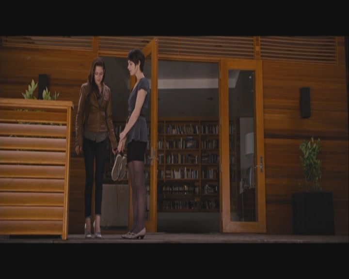 Ashley-Greene-dot-nl_BreakingDawnPart1-0001.jpg