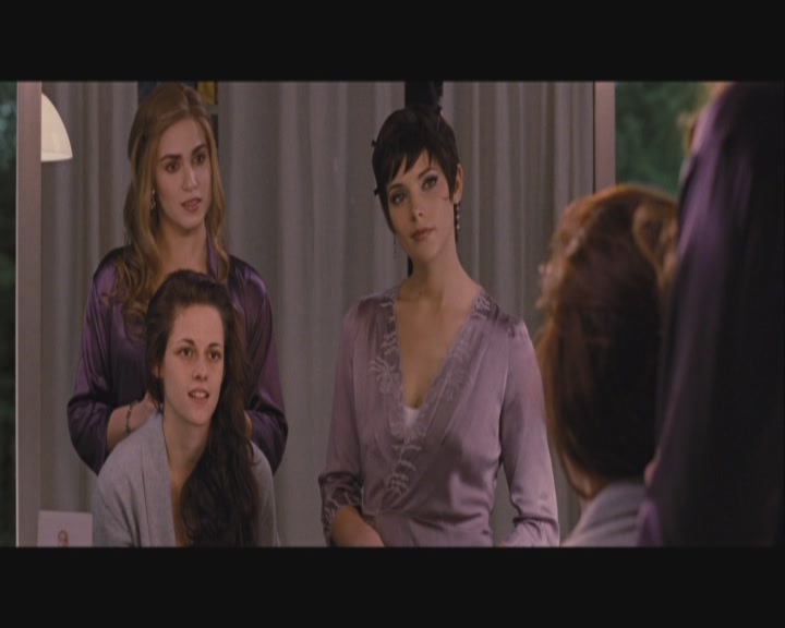 Ashley-Greene-dot-nl_BreakingDawnPart1-0100.jpg