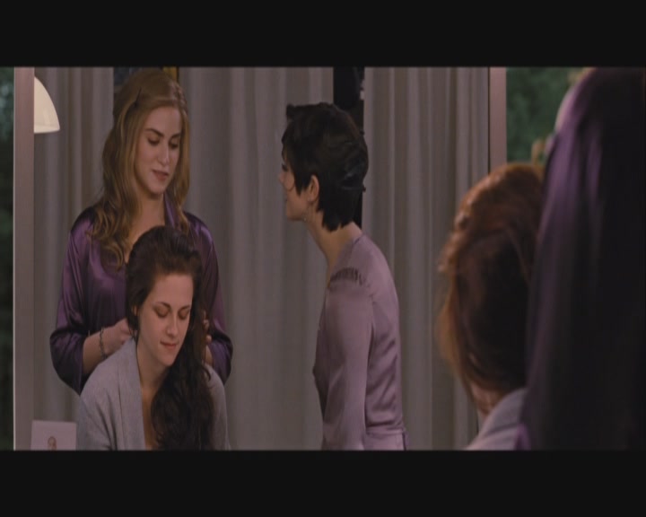 Ashley-Greene-dot-nl_BreakingDawnPart1-0103.jpg