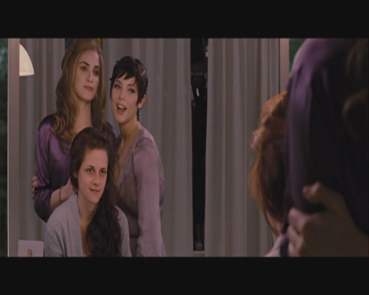 Ashley-Greene-dot-nl_BreakingDawnPart1-0104.jpg