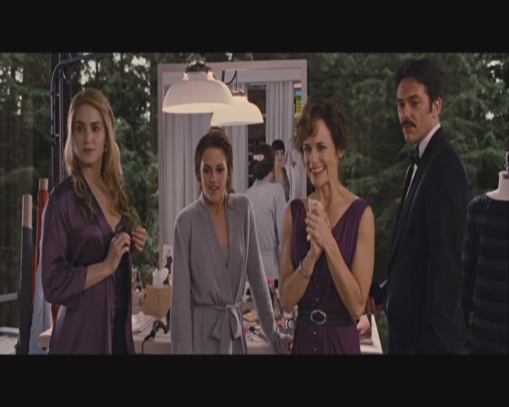 Ashley-Greene-dot-nl_BreakingDawnPart1-0192.jpg