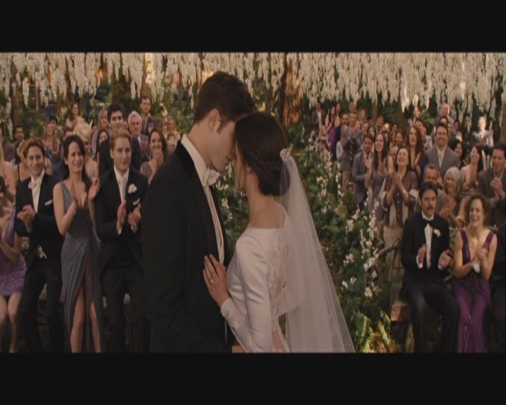 Ashley-Greene-dot-nl_BreakingDawnPart1-0471.jpg