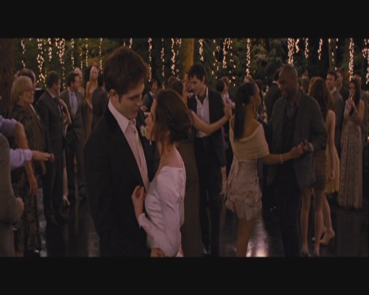 Ashley-Greene-dot-nl_BreakingDawnPart1-0749.jpg