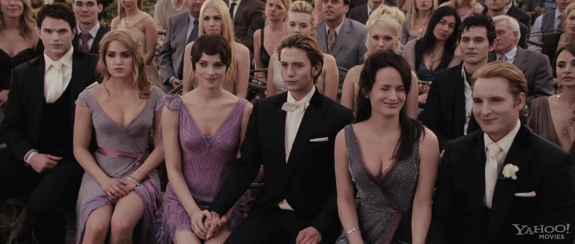 Ashley-Greene-dot-nl-BreakingDawn-Trailer0001.jpg