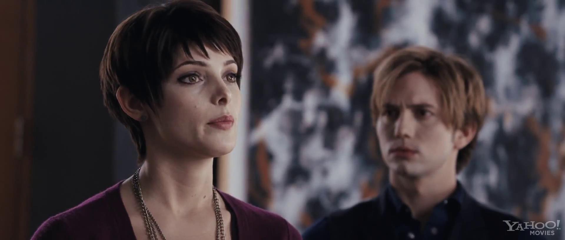 Ashley-Greene-dot-nl-BreakingDawn-Trailer0004.jpg