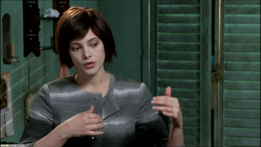 Ashley-Greene_dot_nl--NewMoon_InterviewWithTheCast00078.jpg