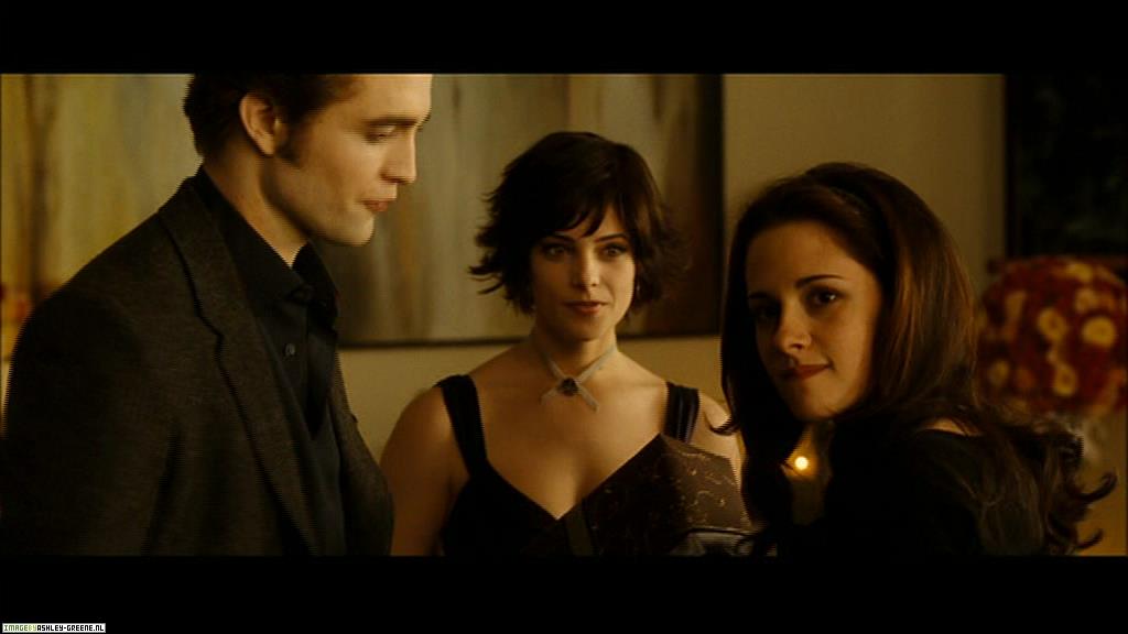 Ashley-Greene_dot_nl--NewMoon_DeletedScenes00013.jpg Ashley-Greene_dot_nl--NewMoon_DeletedScenes00013.jpg