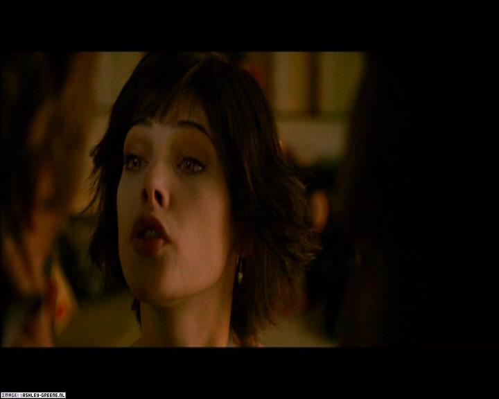 Ashley-Greene_dot_nl-NewMoonScreencaptures-0118.jpg