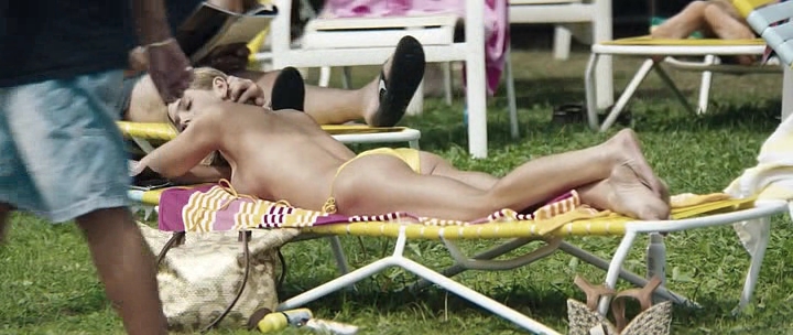 Ashley-Greene-dot-nl_StatenIslandSummer1285.jpg