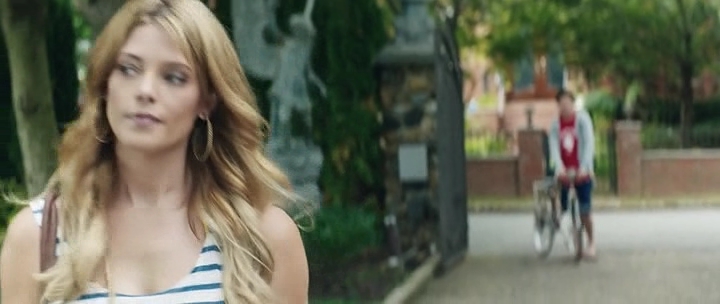 Ashley-Greene-dot-nl_StatenIslandSummer1668.jpg