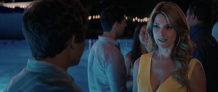 Ashley-Greene-dot-nl_StatenIslandSummer4968.jpg