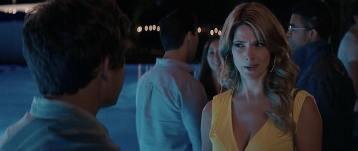 Ashley-Greene-dot-nl_StatenIslandSummer4971.jpg