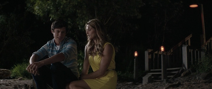 Ashley-Greene-dot-nl_StatenIslandSummer5467.jpg