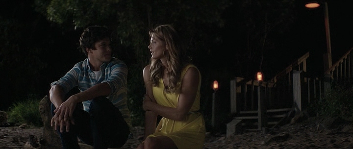 Ashley-Greene-dot-nl_StatenIslandSummer5485.jpg
