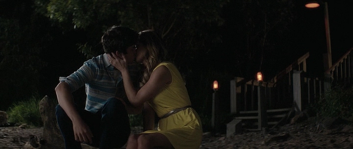 Ashley-Greene-dot-nl_StatenIslandSummer5497.jpg