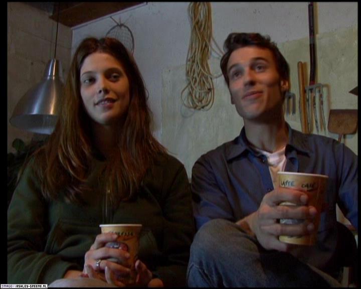 Ashley-Greene-dot-nl_SummersBlood-BehindTheScenes00104.jpg