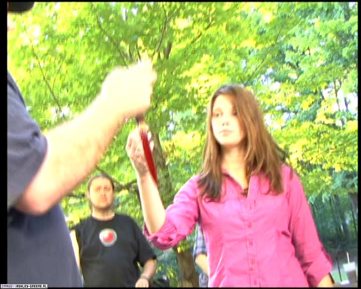 Ashley-Greene-dot-nl_SummersBlood-BehindTheScenes00140.jpg