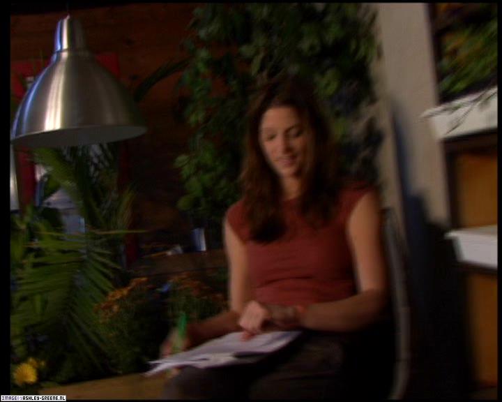 Ashley-Greene-dot-nl_SummersBlood-BehindTheScenes00153.jpg
