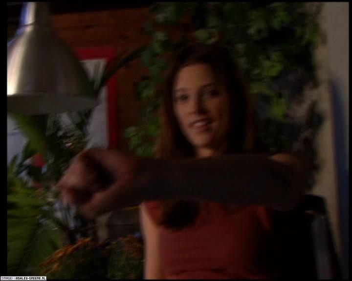 Ashley-Greene-dot-nl_SummersBlood-BehindTheScenes00155.jpg