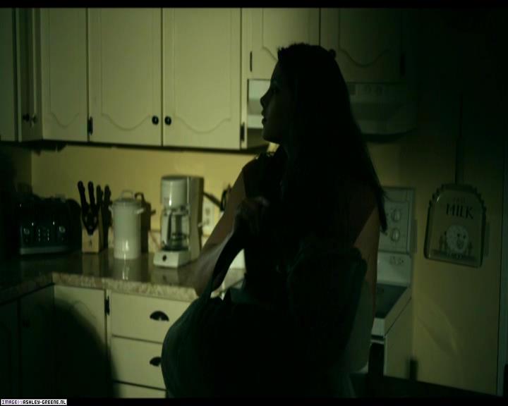 Ashley-Greene-dot-nl_SummersBlood-MovieCaptures000321.jpg