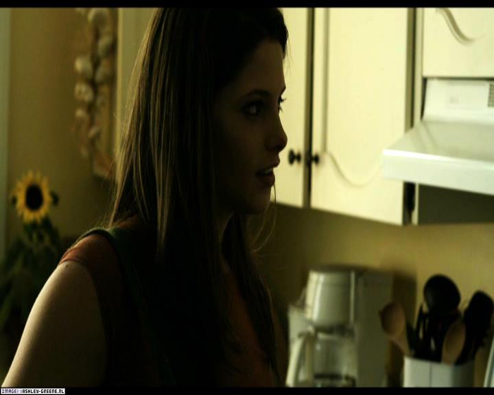 Ashley-Greene-dot-nl_SummersBlood-MovieCaptures000457.jpg