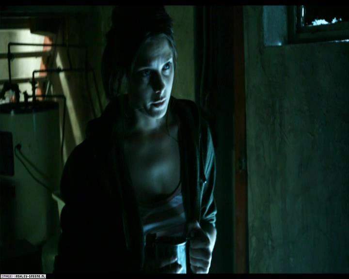 Ashley-Greene-dot-nl_SummersBlood-MovieCaptures001444.jpg