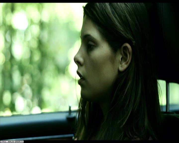 Ashley-Greene-dot-nl_SummersBlood-MovieCaptures001826.jpg