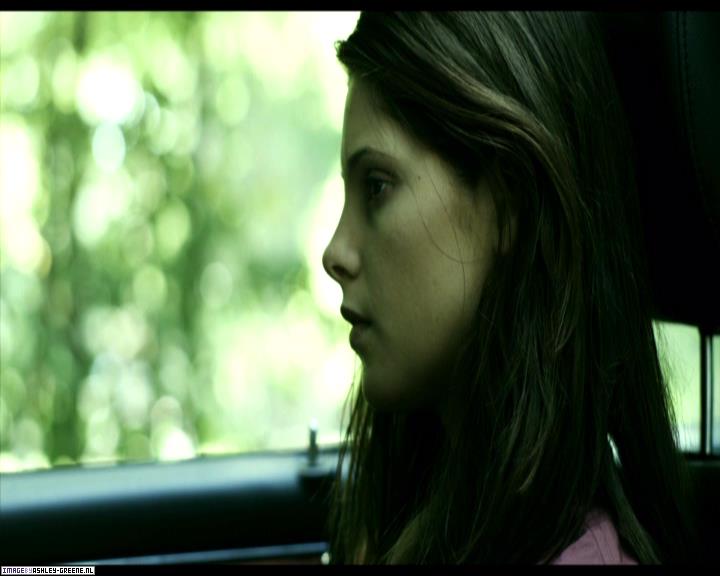 Ashley-Greene-dot-nl_SummersBlood-MovieCaptures001831.jpg