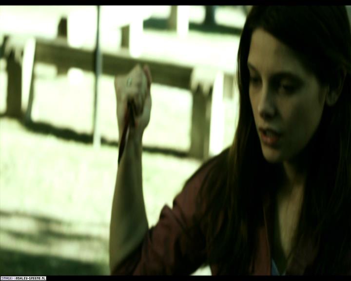 Ashley-Greene-dot-nl_SummersBlood-MovieCaptures001863.jpg