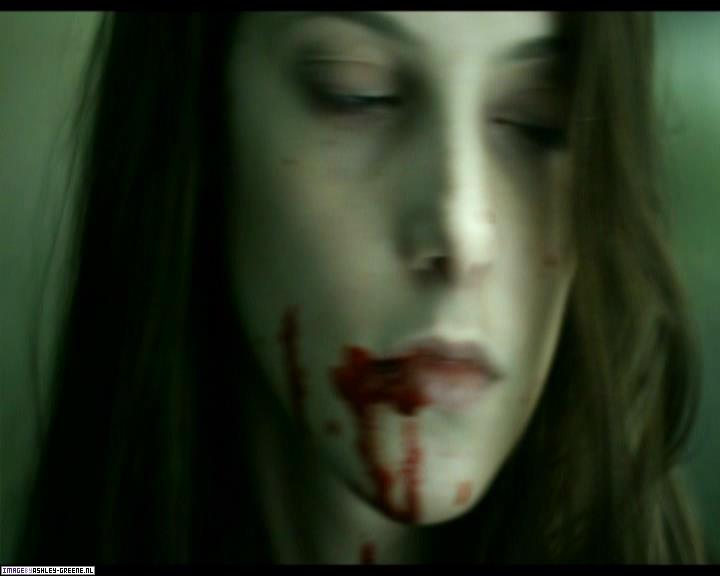 Ashley-Greene-dot-nl_SummersBlood-MovieCaptures001902.jpg