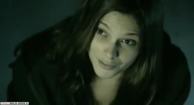 Ashley-Greene-dot-nl_SummersBlood-Trailer030.jpg