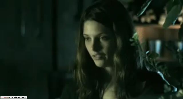 Ashley-Greene-dot-nl_SummersBlood-Trailer039.jpg