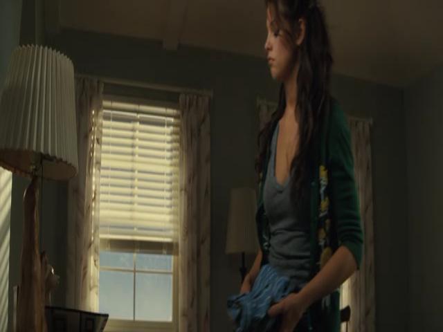 Ashley-Greene-dot-nl-TheApparition1012.jpg