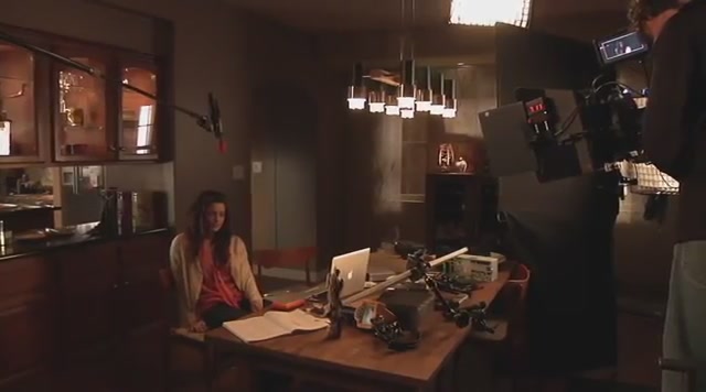 Ashley-Greene-dot-nl_TheApparition-Clip-BRoll0124.jpg