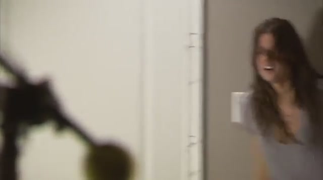 Ashley-Greene-dot-nl_TheApparition-Clip-BRoll0234.jpg