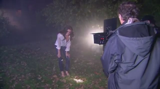 Ashley-Greene-dot-nl_TheApparition-Clip-BRoll0468.jpg