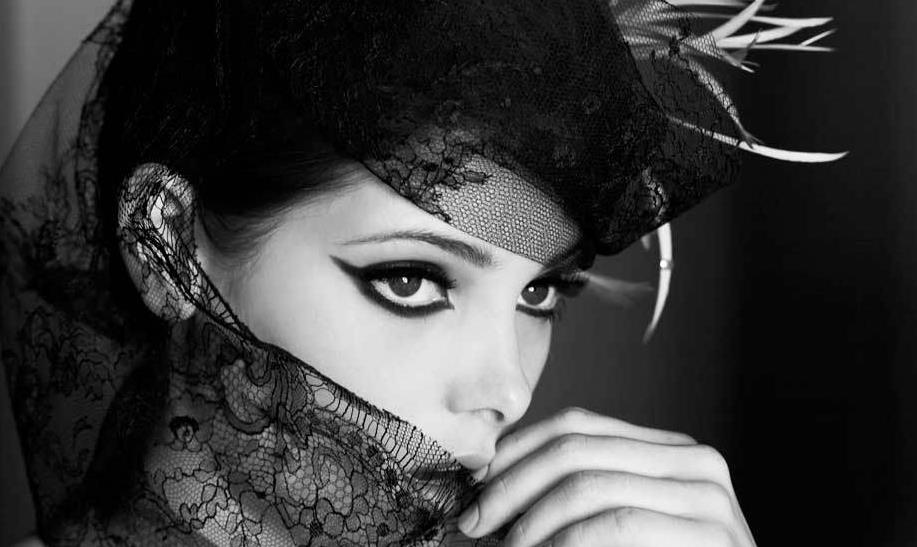 Ashley_2009HollywoodLife006.jpg