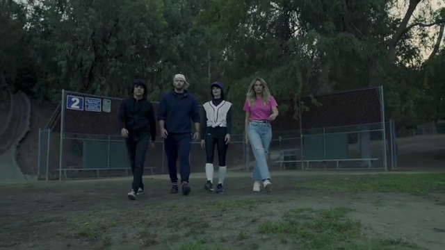 Ashley-Greene-dot-nl_EmosNotDead-TwilightSketch2-0003.jpg Ashley-Greene-dot-nl_EmosNotDead-TwilightSketch2-0003.jpg