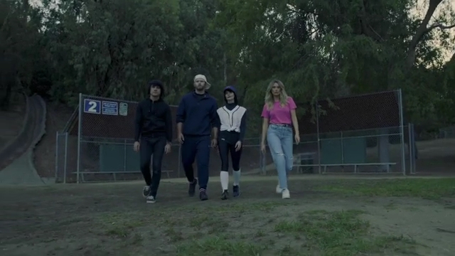 Ashley-Greene-dot-nl_EmosNotDead-TwilightSketch2-0005.jpg Ashley-Greene-dot-nl_EmosNotDead-TwilightSketch2-0005.jpg