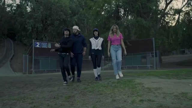 Ashley-Greene-dot-nl_EmosNotDead-TwilightSketch2-0016.jpg Ashley-Greene-dot-nl_EmosNotDead-TwilightSketch2-0016.jpg