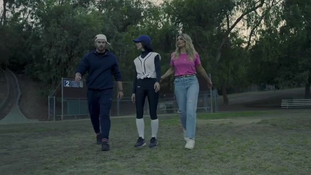 Ashley-Greene-dot-nl_EmosNotDead-TwilightSketch2-0047.jpg Ashley-Greene-dot-nl_EmosNotDead-TwilightSketch2-0047.jpg