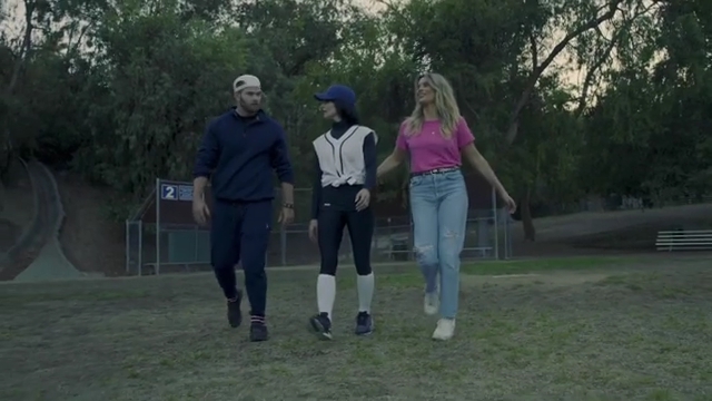 Ashley-Greene-dot-nl_EmosNotDead-TwilightSketch2-0048.jpg Ashley-Greene-dot-nl_EmosNotDead-TwilightSketch2-0048.jpg