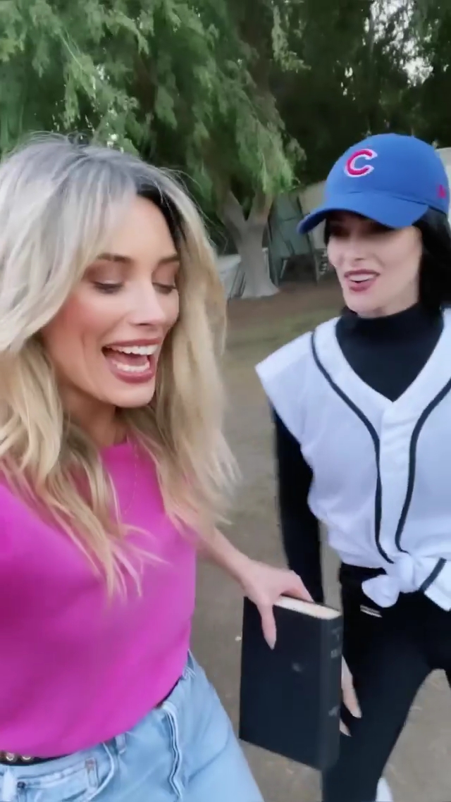 Ashley-Greene-dot-nl_EmosNotDead-TwilightSketch3-0000.jpg Ashley-Greene-dot-nl_EmosNotDead-TwilightSketch3-0000.jpg