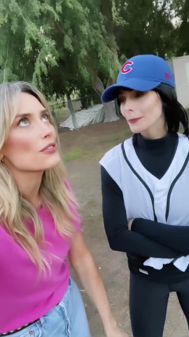 Ashley-Greene-dot-nl_EmosNotDead-TwilightSketch3-0006.jpg Ashley-Greene-dot-nl_EmosNotDead-TwilightSketch3-0006.jpg