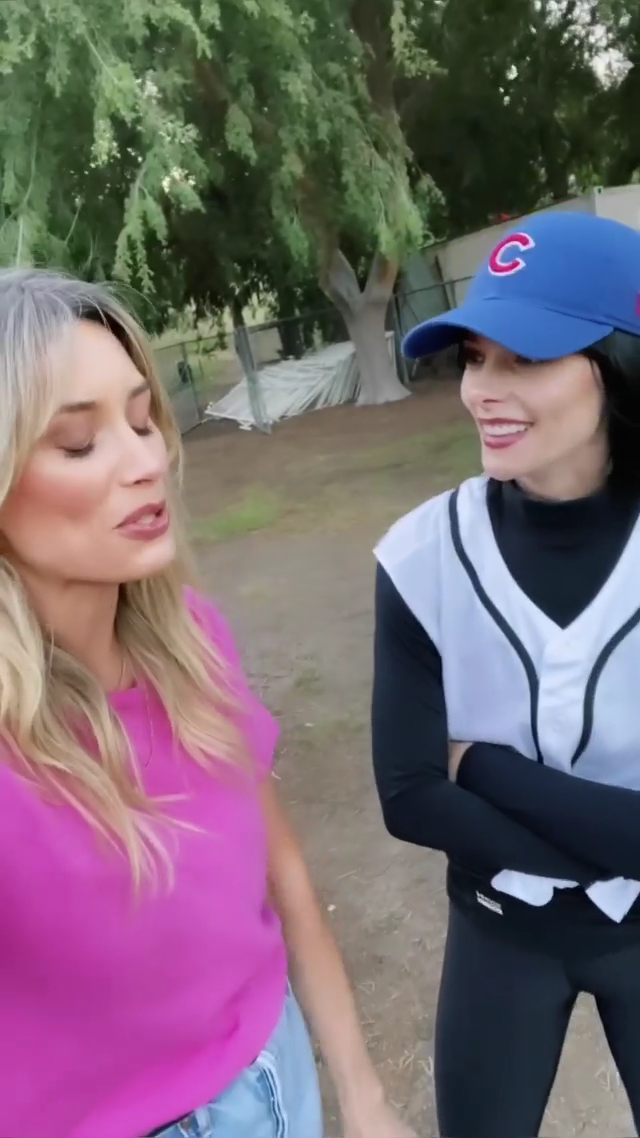 Ashley-Greene-dot-nl_EmosNotDead-TwilightSketch3-0010.jpg Ashley-Greene-dot-nl_EmosNotDead-TwilightSketch3-0010.jpg