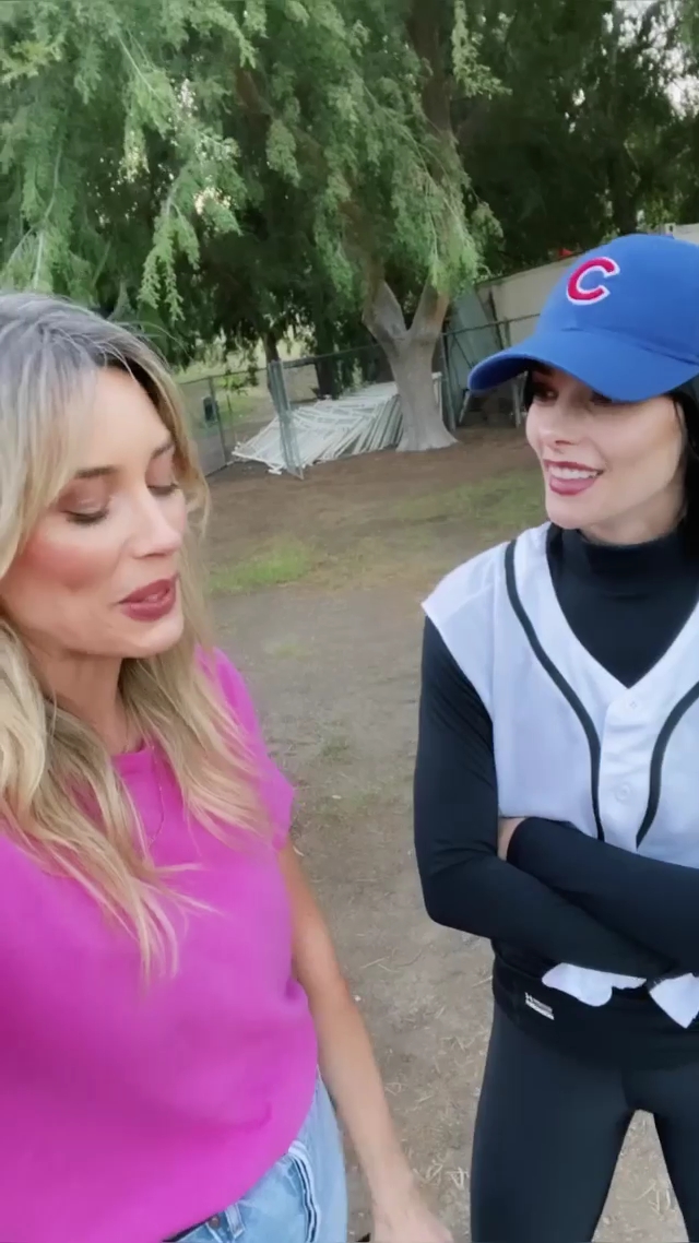 Ashley-Greene-dot-nl_EmosNotDead-TwilightSketch3-0011.jpg Ashley-Greene-dot-nl_EmosNotDead-TwilightSketch3-0011.jpg